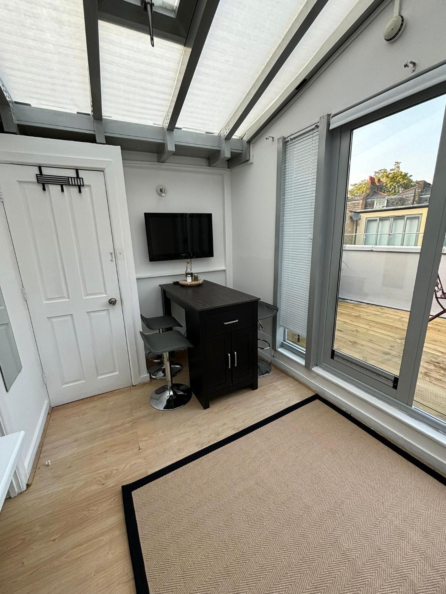 Top Floor Delightful Flat Londres Exterior foto